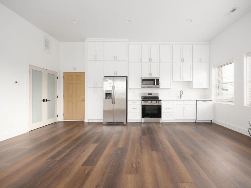 50 S Main Street, London, OH 43140 Photo 1