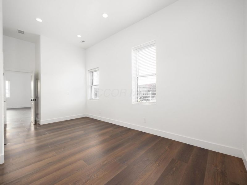 50 S Main Street, London, OH 43140 Photo 10