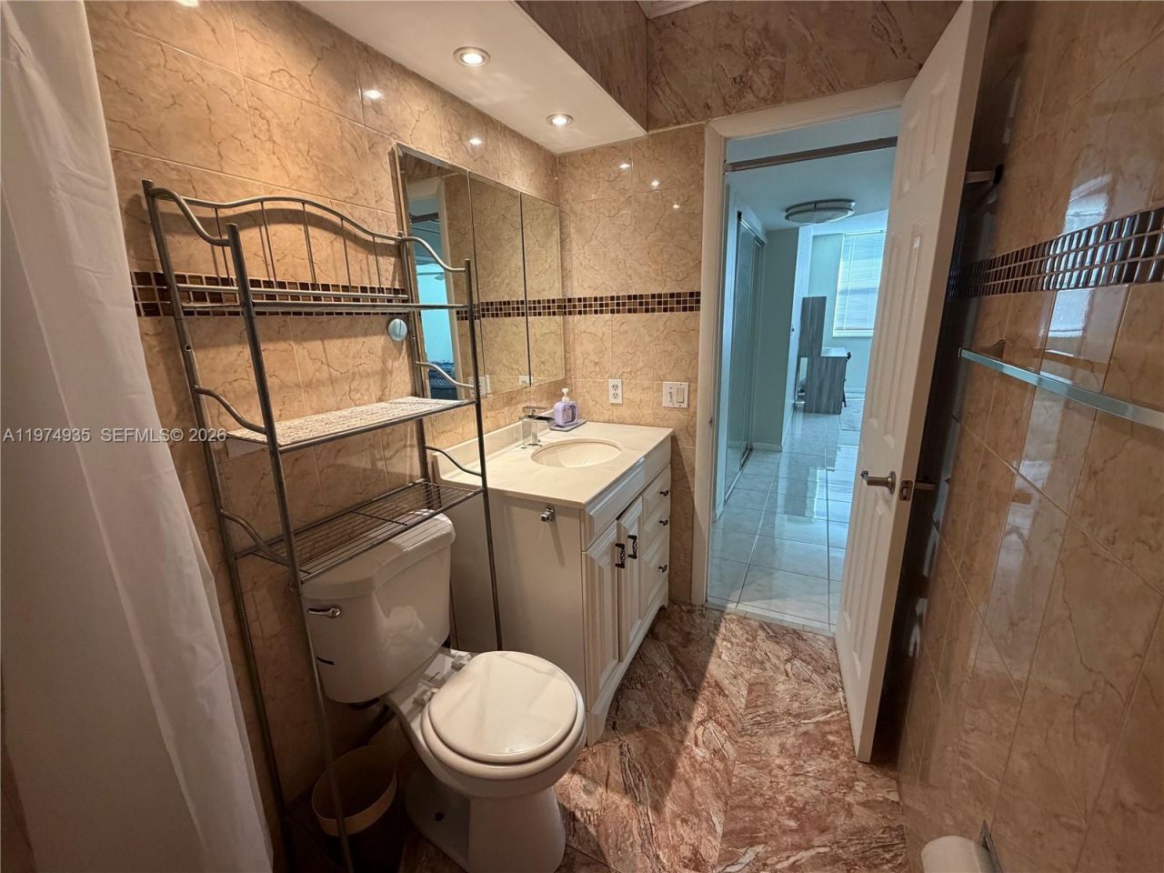 3181 S Ocean Dr , Unit 305, Hallandale Beach, FL 33009 Photo