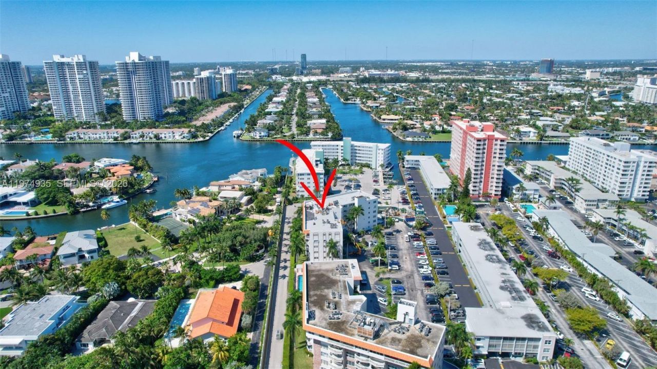 3181 S Ocean Dr , Unit 305, Hallandale Beach, FL 33009 Photo