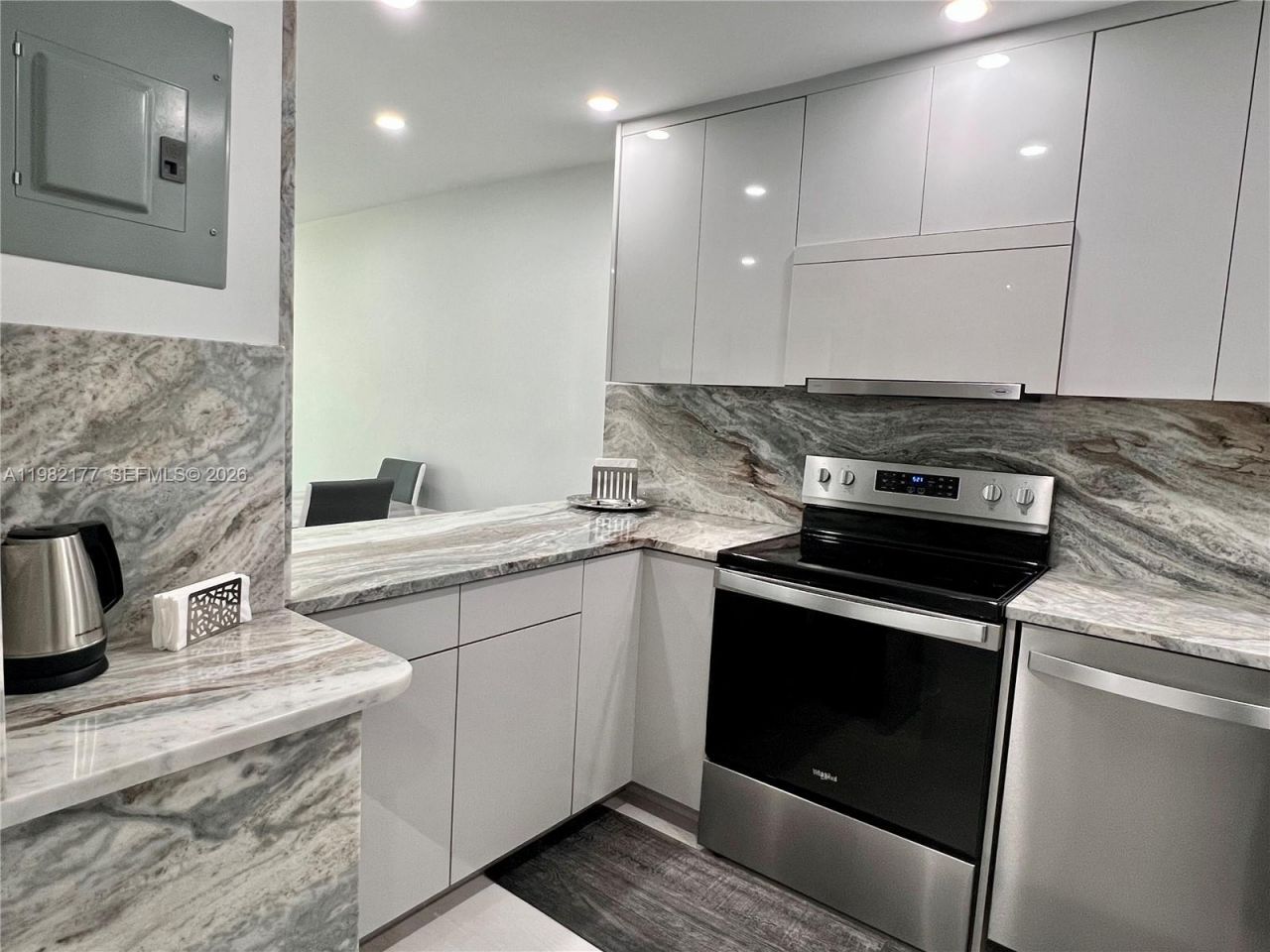 8595 Sunrise Lakes Blvd , Unit 207, Sunrise, FL 33322 Photo