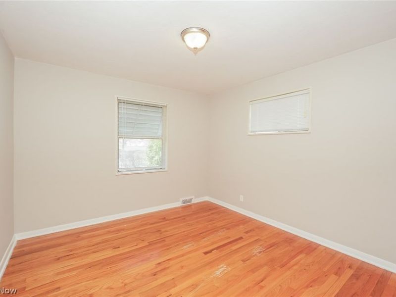 6045 Dunham Road, Maple Heights, OH 44137 Photo 13