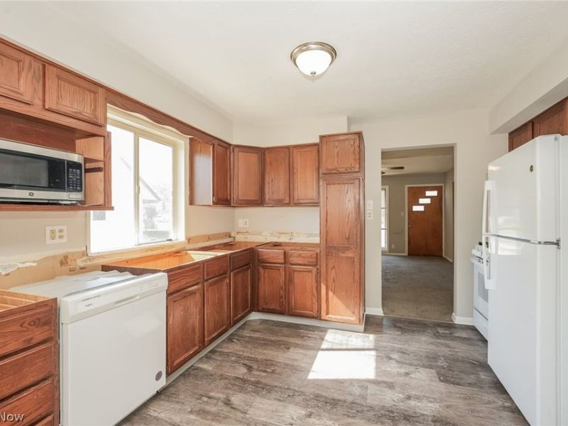 6045 Dunham Road, Maple Heights, OH 44137 Photo 8