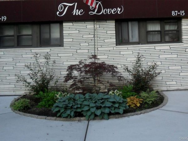 87-15 204th Street , Unit B51, Hollis, NY 11423