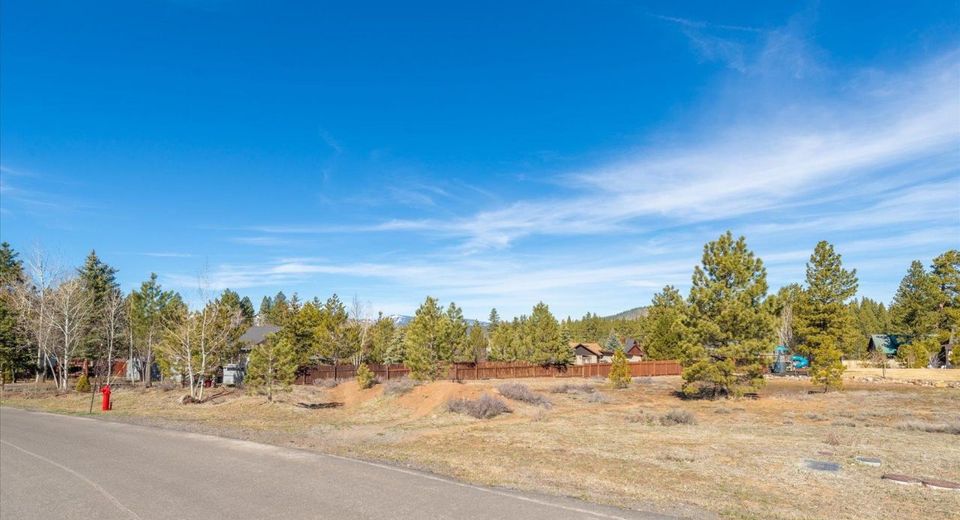10536 Courtenay Lane, Truckee, CA 96161 Photo