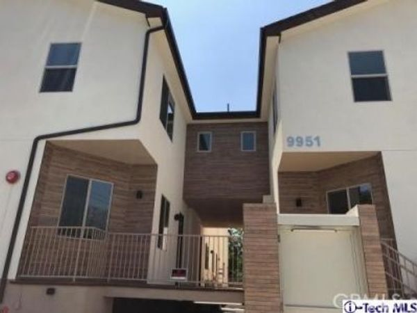 9951 Marcus Avenue, Unit 103, Tujunga, CA 91042