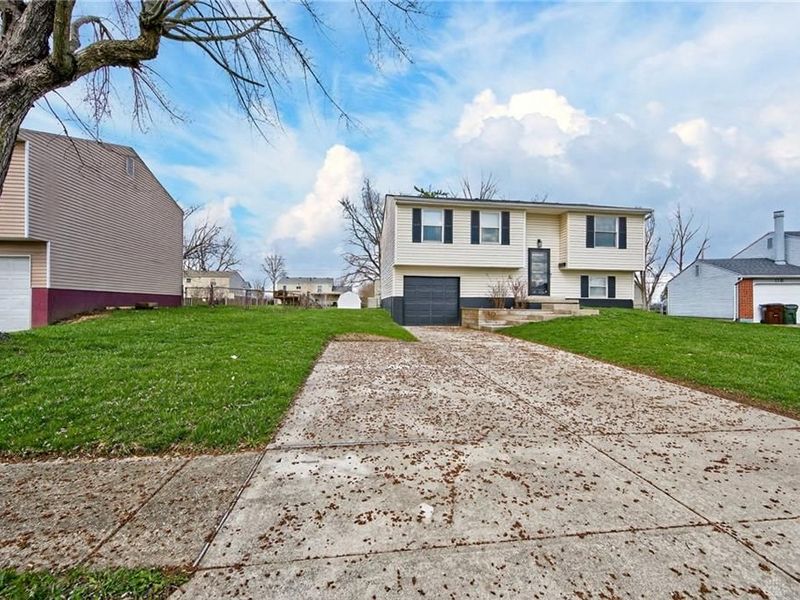 120 Lightner Lane, Union, OH 45322 Photo 3