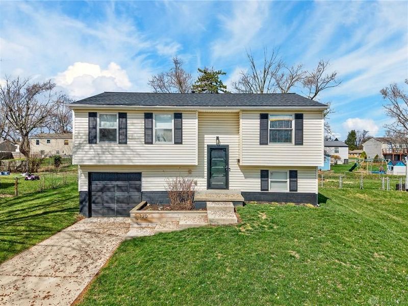 120 Lightner Lane, Union, OH 45322 Photo 4