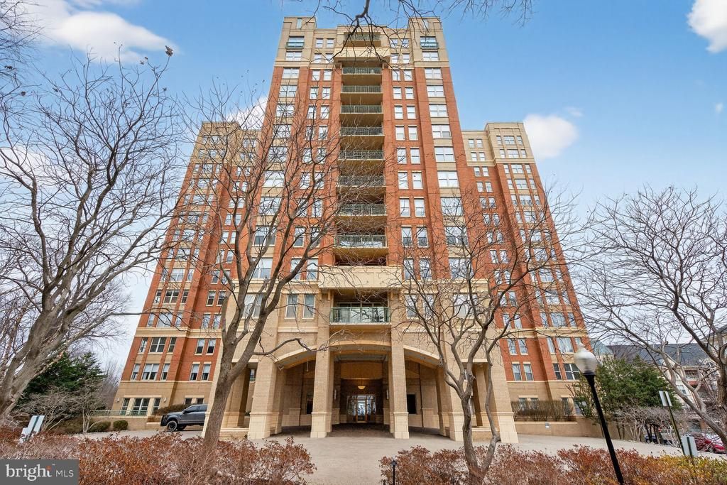 11776 Stratford House Place, Unit 1008, Reston, VA 20190 Main Photo