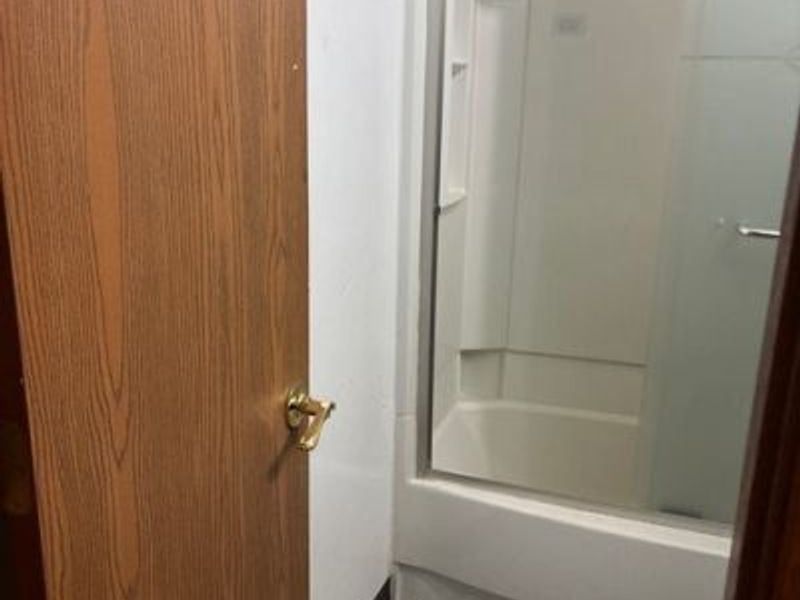 25735 Lorain Road, Unit 120, North Olmsted, OH 44070 Photo 8