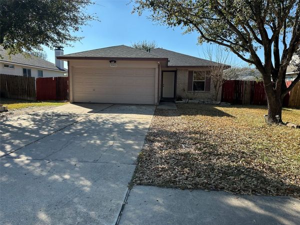 5005 Daymon CT, Hutto, TX 78634