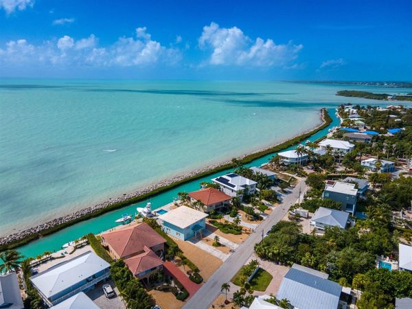 250 W Seaview Circle, Duck, FL 33050