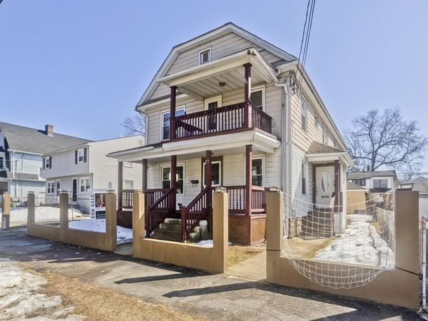 49-51 Mansfield St, Springfield, MA 01108