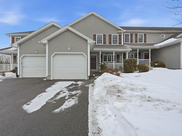 211 East St, Unit 11, Easthampton, MA 01027