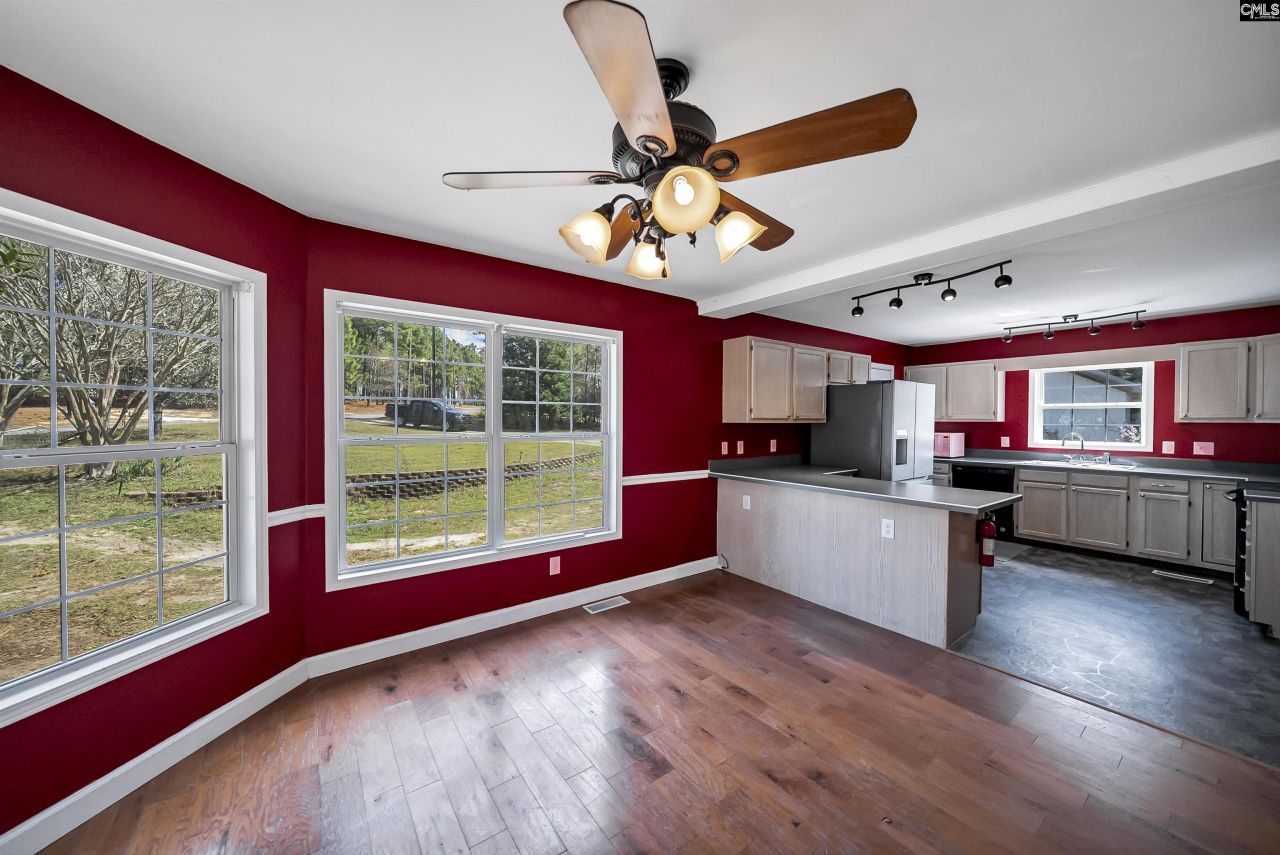 233 Drawdebil Court  Photo 12