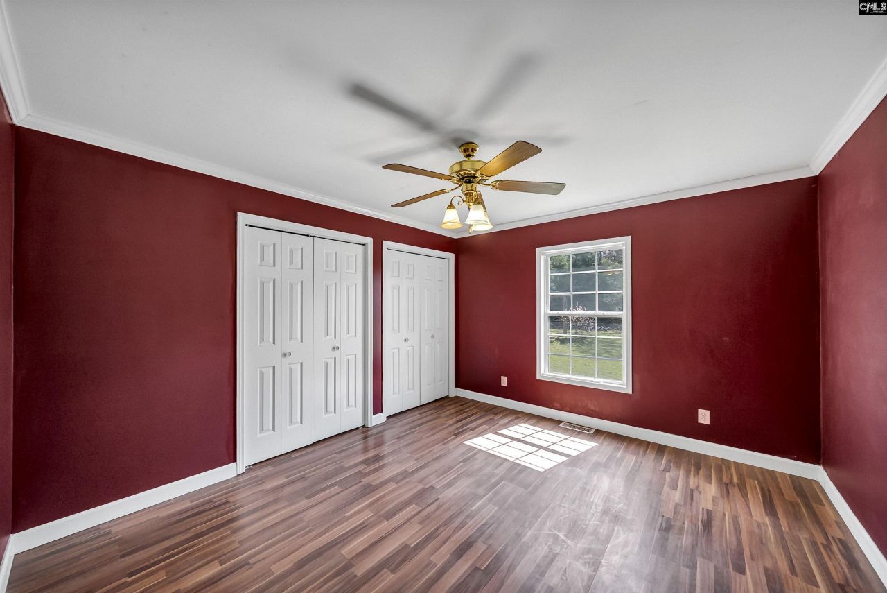 233 Drawdebil Court  Photo 15