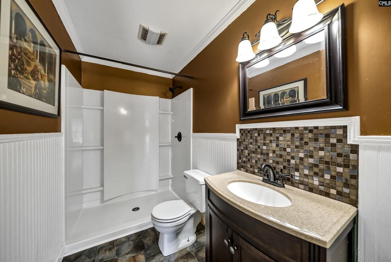 233 Drawdebil Court  Photo 17