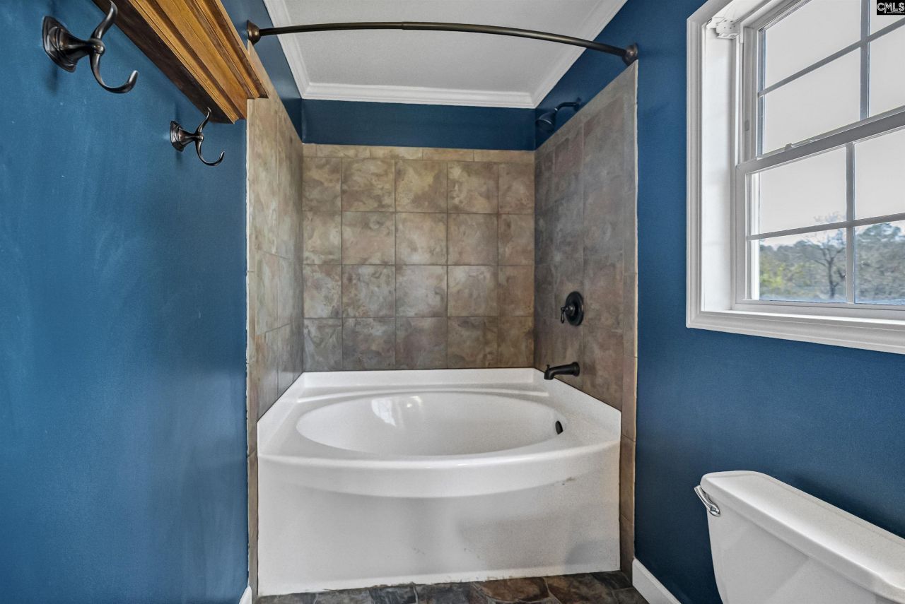 233 Drawdebil Court  Photo 24