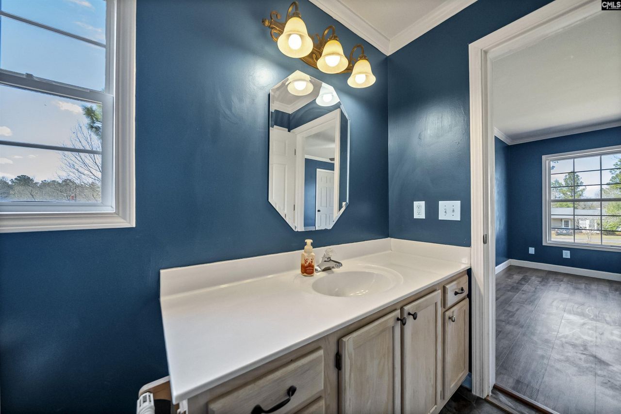 233 Drawdebil Court  Photo 25