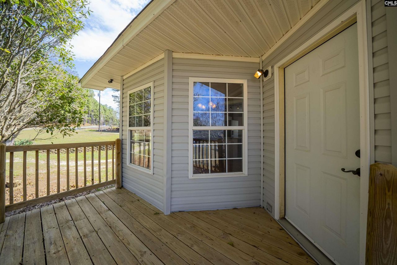 233 Drawdebil Court  Photo 5