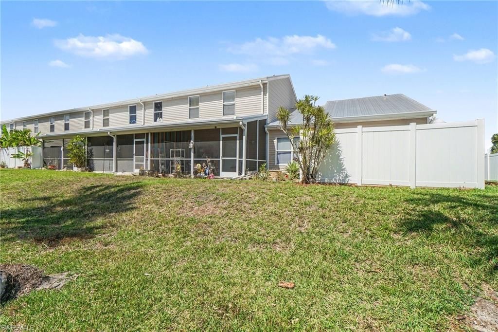 6081 Lake Front Dr, Fort Myers, FL 33908 Photo