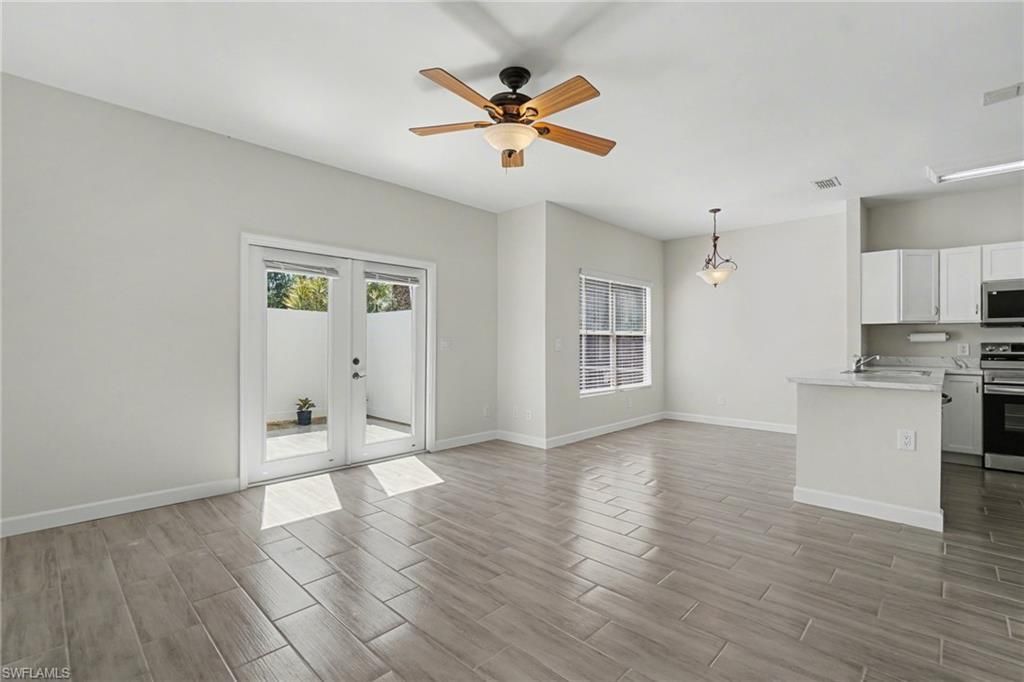 6081 Lake Front Dr, Fort Myers, FL 33908 Photo