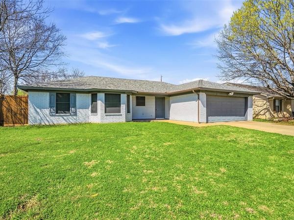 416 Colonial Place, Everman, TX 76140