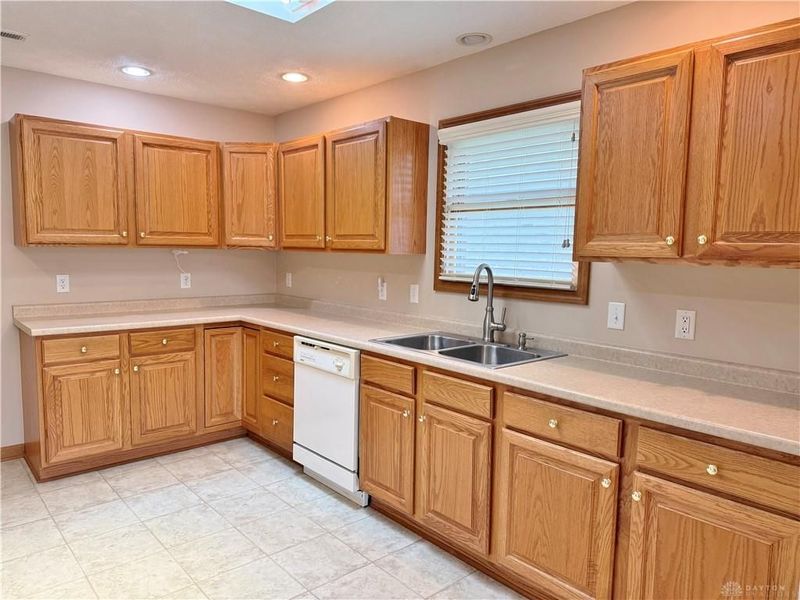 938 Wright Avenue, Xenia Township, OH 45385 Photo 5