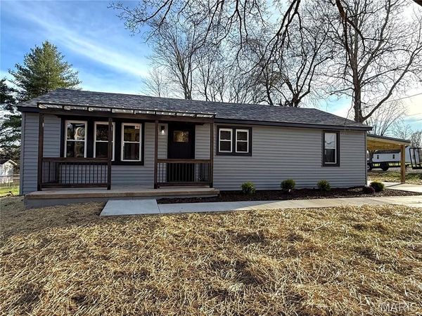 28 Park Street , Farmington, MO 63640