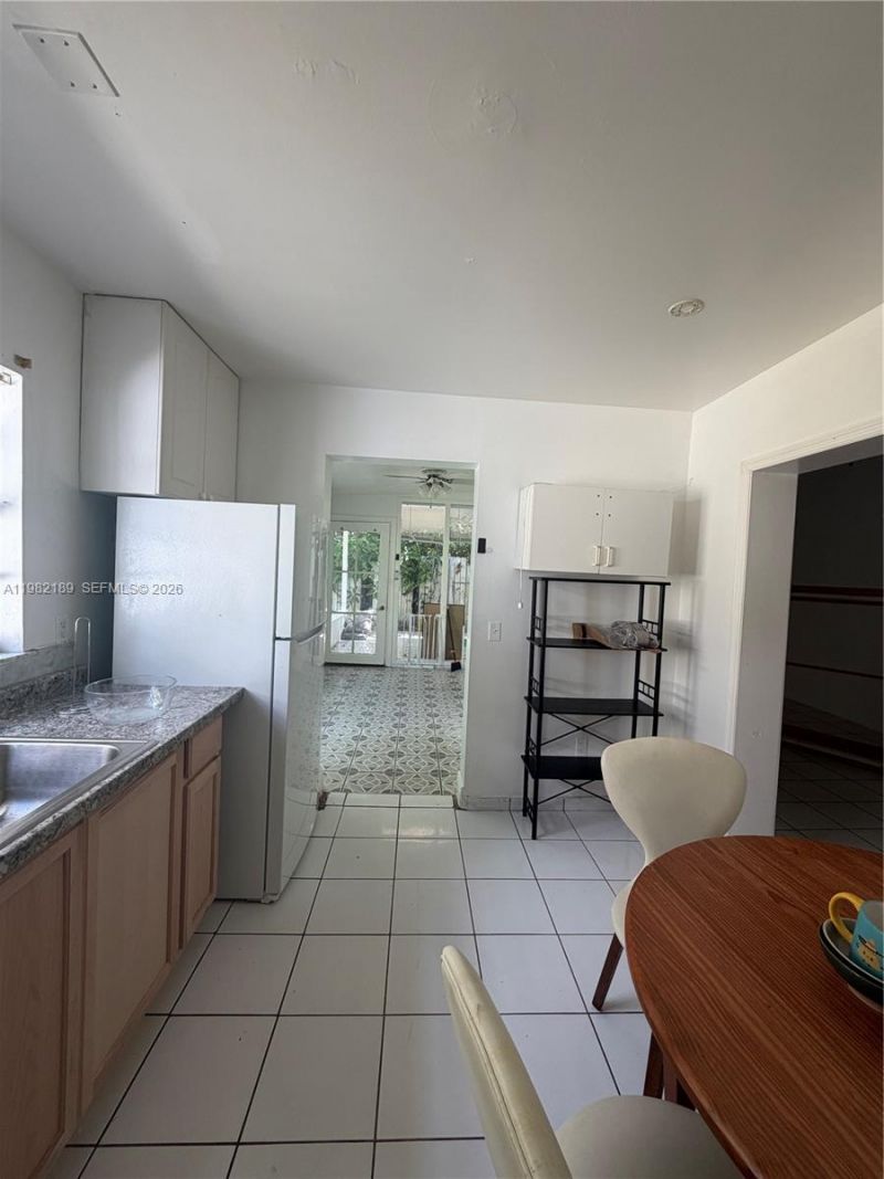 1025 SW 12th St , Unit 2, Miami, FL 33129 Photo