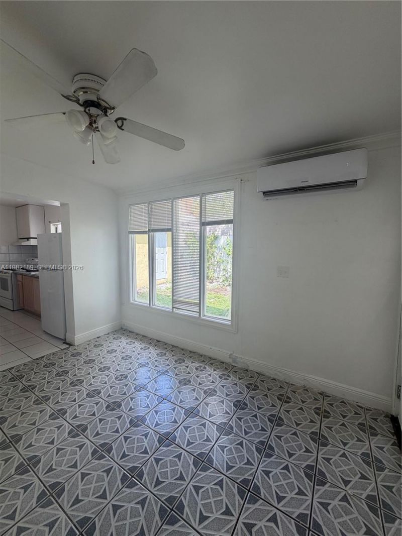 1025 SW 12th St , Unit 2, Miami, FL 33129 Photo