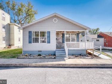 213 MARKET STREET , HIGHSPIRE, PA 17034