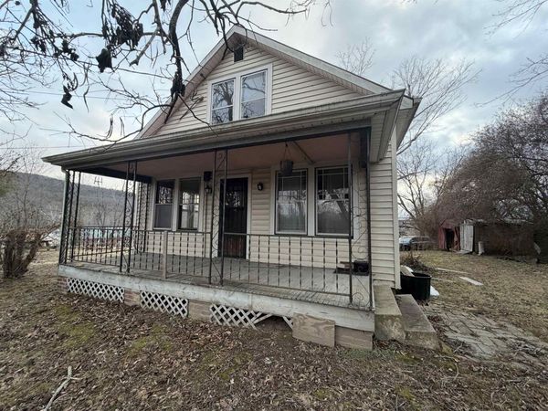 39 CHURCH HILL RD, GOSHEN, VA 24439