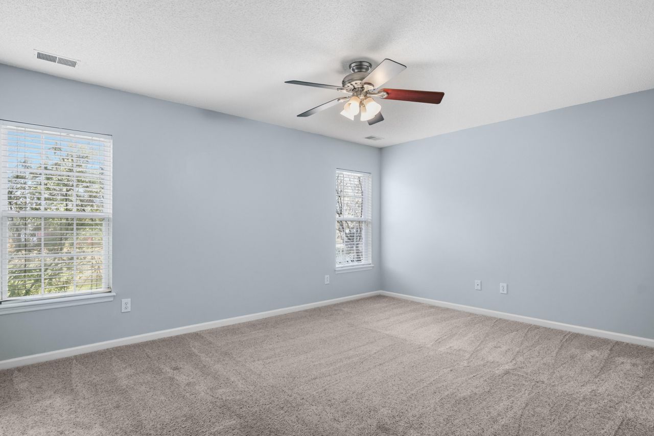 104 Oakbluff Road Photo 11