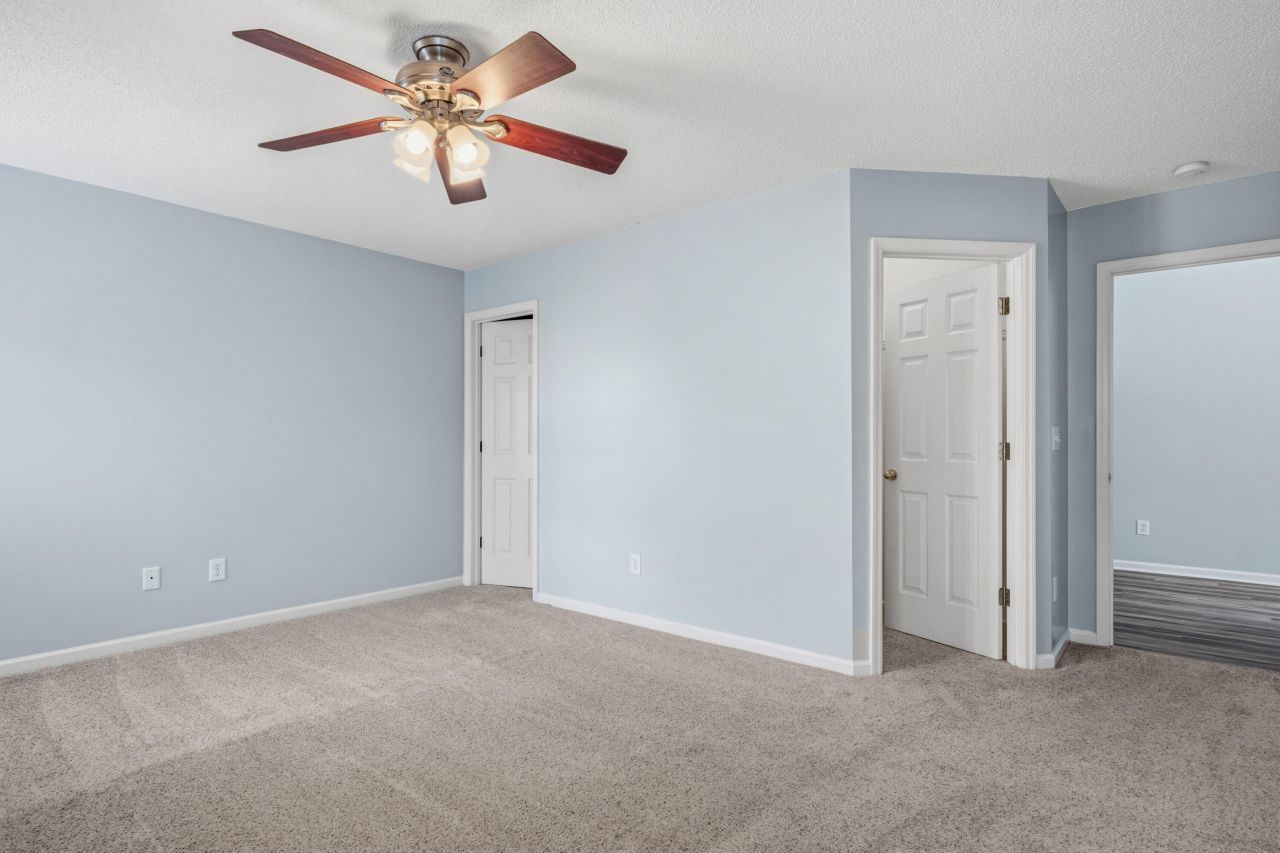 104 Oakbluff Road Photo 12