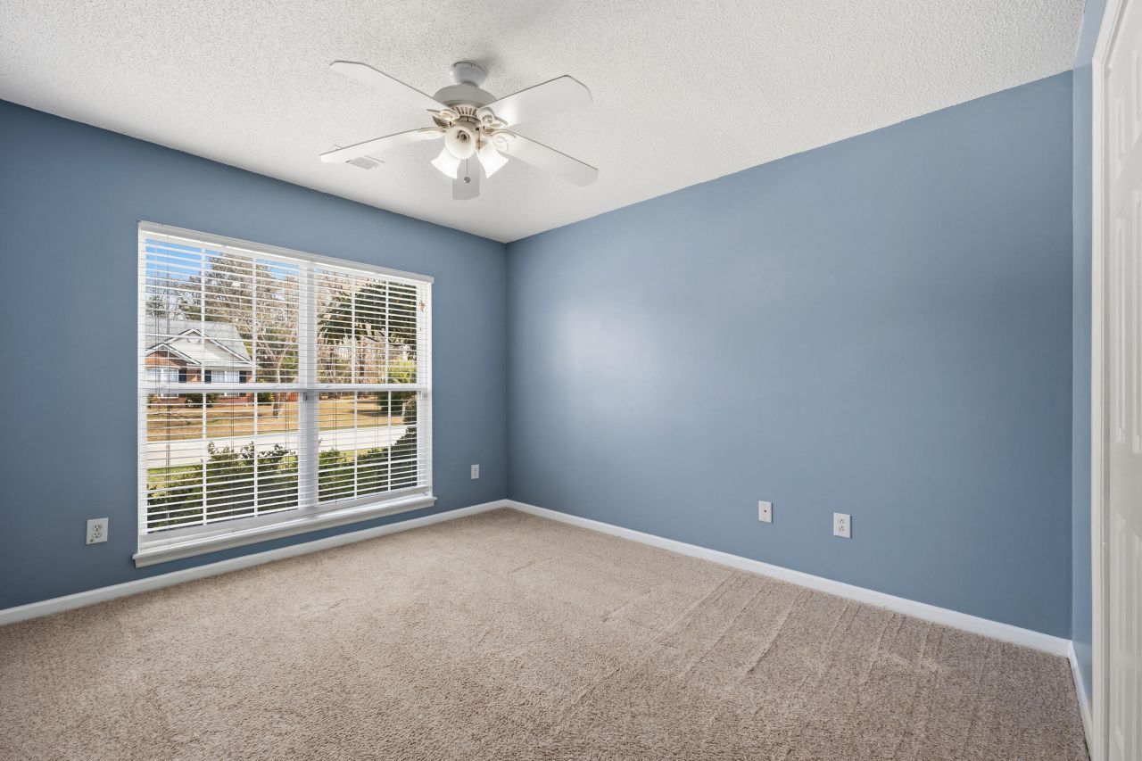 104 Oakbluff Road Photo 14