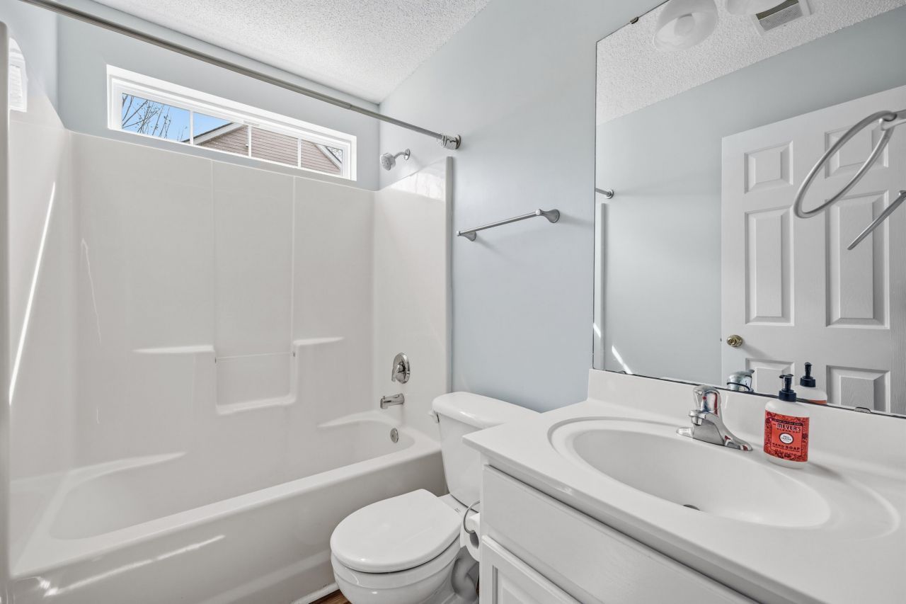 104 Oakbluff Road Photo 15