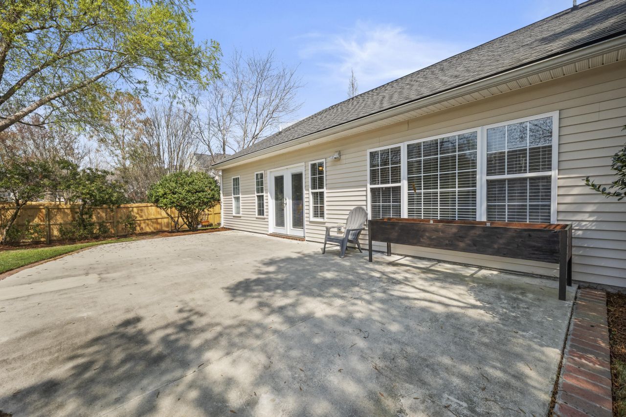 104 Oakbluff Road Photo 20