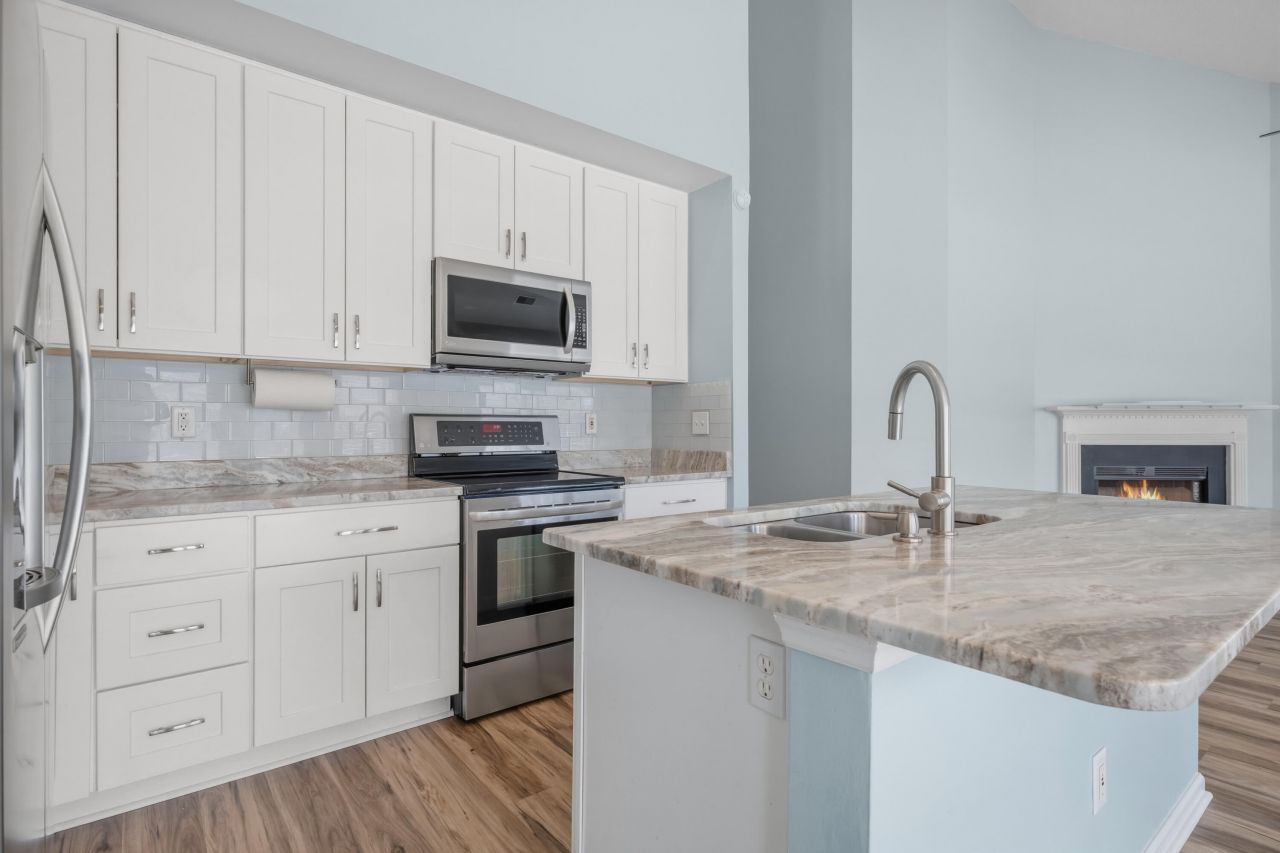 104 Oakbluff Road Photo 6