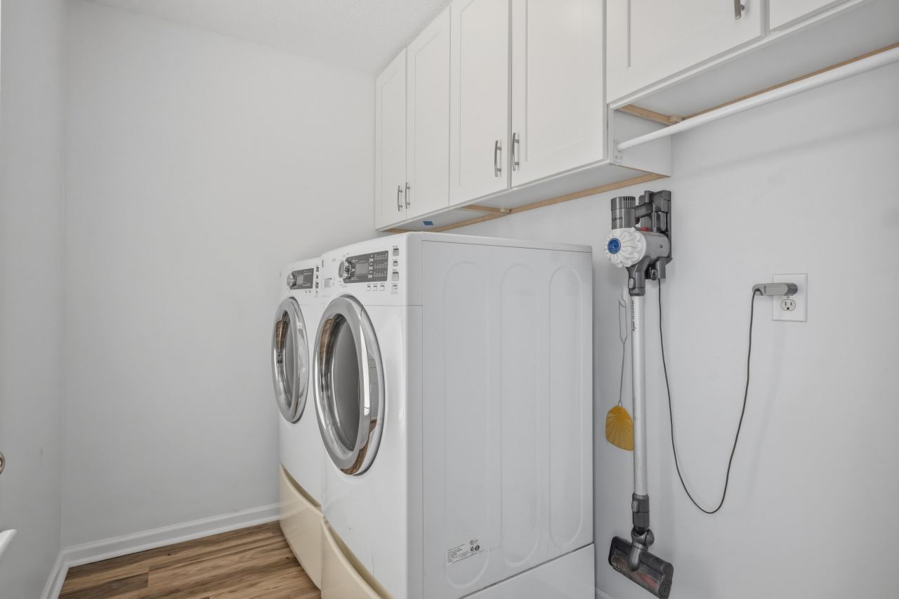 104 Oakbluff Road Photo 9