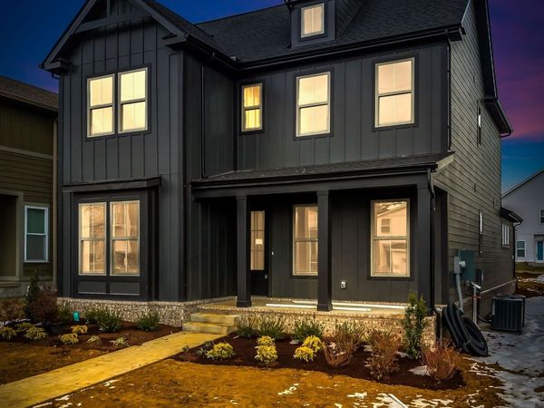 502 Eastboro Dr , Nashville, TN 37209