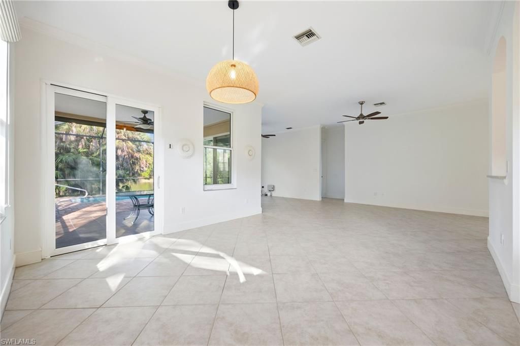 982 Fountain Run, Naples, FL 34119 Photo