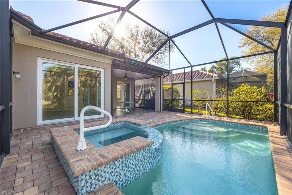 982 Fountain Run, Naples, FL 34119 Photo