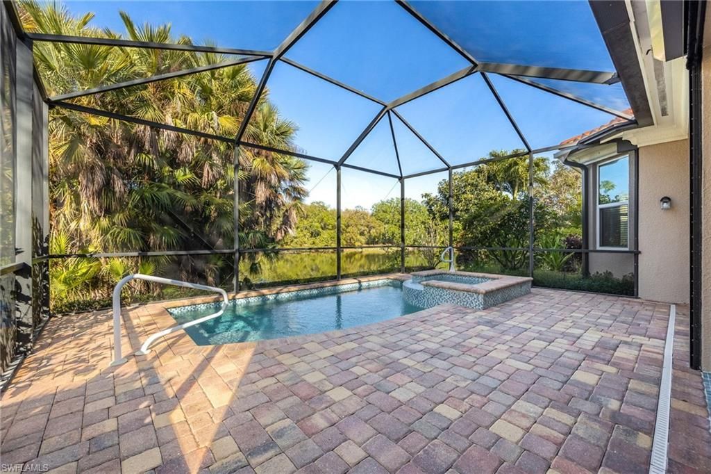 982 Fountain Run, Naples, FL 34119 Photo