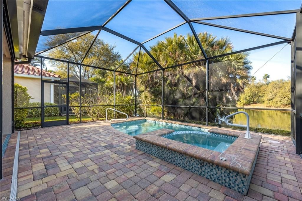 982 Fountain Run, Naples, FL 34119 Photo