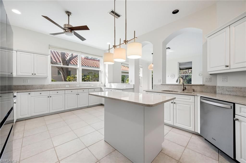 982 Fountain Run, Naples, FL 34119 Photo