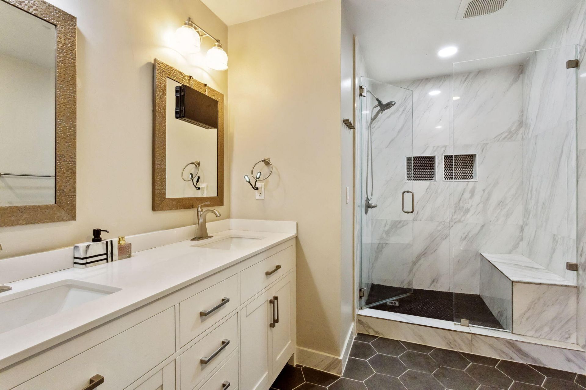 8207 NW 70th St, Unit 8207, Tamarac, FL 33321 Photo