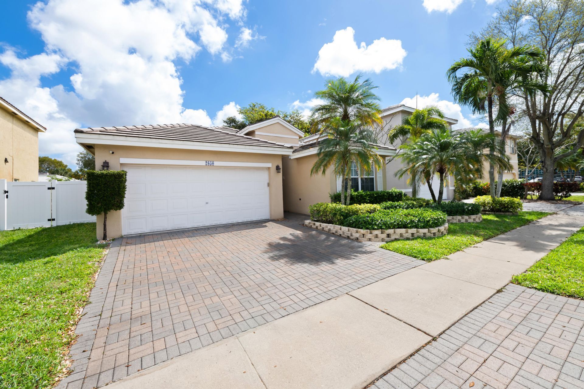 2850 E Sable Circle, Margate, FL 33063 Photo