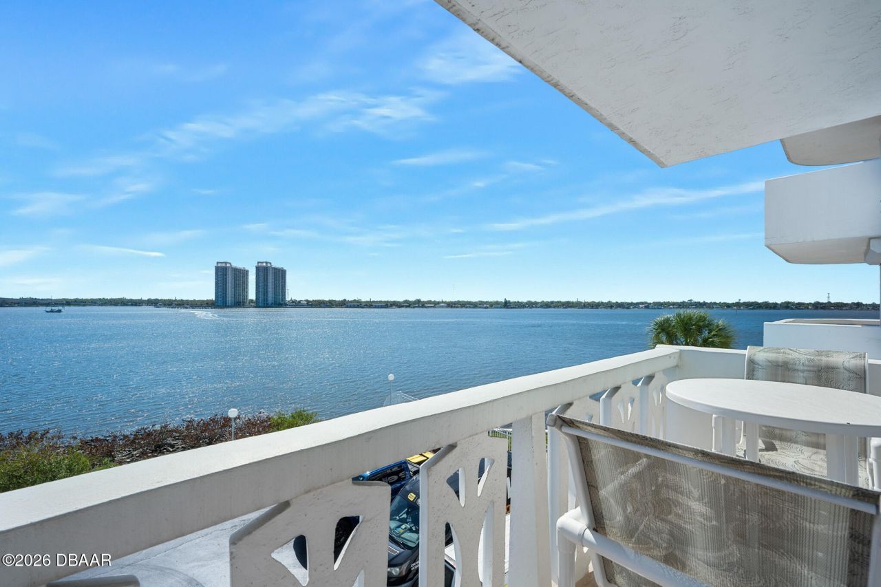 925 N Halifax Avenue, Unit 204, Daytona Beach, FL 32118 Photo