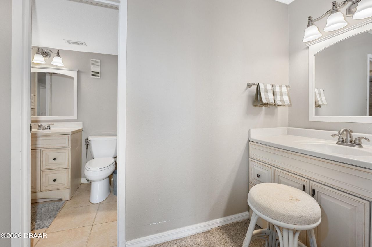 925 N Halifax Avenue, Unit 204, Daytona Beach, FL 32118 Photo